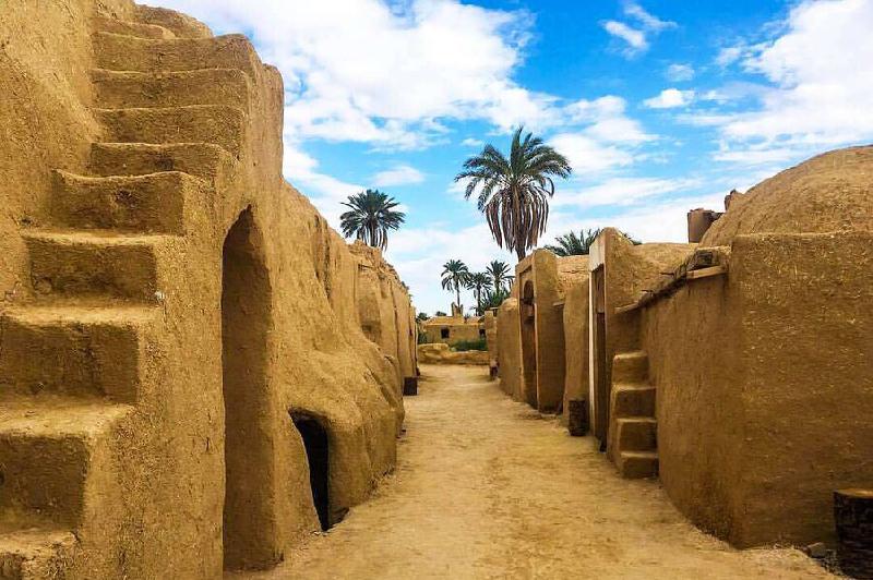 روستای-اصفهک-طبس-کجاست؟-معرفی-جاهای-دیدنی،-معماری-خشتی،-رصدخانه-کویری-و-راهنمای-سفر