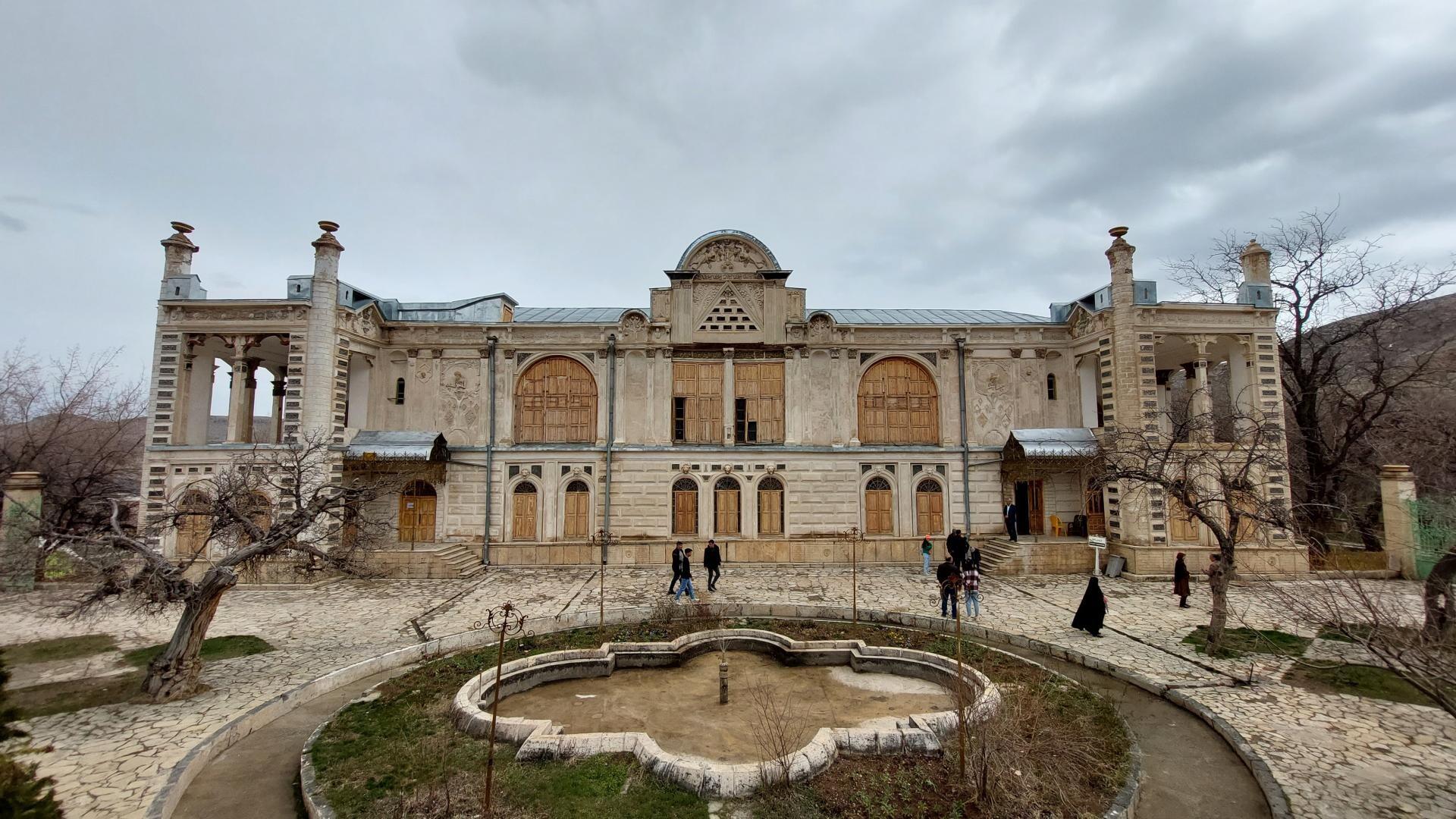 روستای-باغچه_جوق-ماکو-کجاست؟-معرفی-کاخ-تاریخی-باغچه_جوق،-جاهای-دیدنی-و-راهنمای-سفر-2