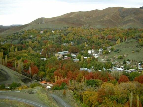 روستای-برغان-کجاست؟-معرفی-جاهای-دیدنی،-پل-تاریخی-صفوی،-چنارهای-کهنسال،-آلوی-برغان-و-مسیر-سفر-به-این-روستای-دیدنی-البرز-1