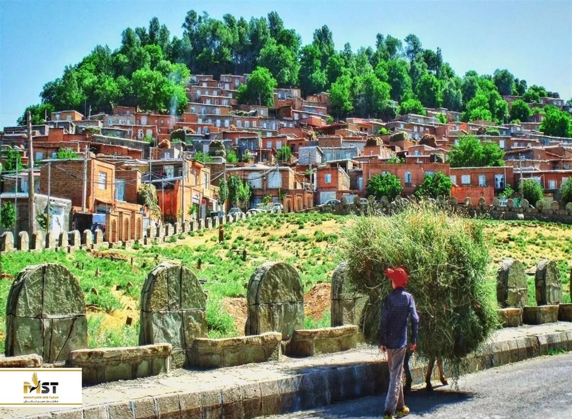 روستای-زنوزق-مرند-کجاست-؟-جاهای-دیدنی-،-معماری-پلکانی-،-تاریخچه-و-راهنمای-سفر-به-ماسوله-سرخ-آذربایجان-1