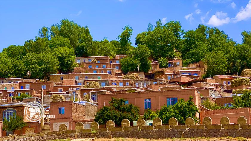 روستای-زنوزق-مرند-کجاست-؟-جاهای-دیدنی-،-معماری-پلکانی-،-تاریخچه-و-راهنمای-سفر-به-ماسوله-سرخ-آذربایجان