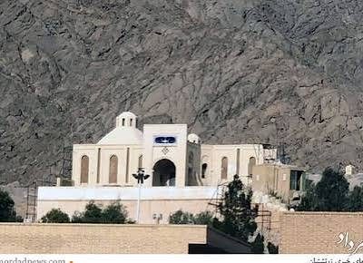 زیارتگاه-پیر-هریشت-–-اردکان