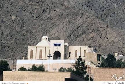 زیارتگاه-پیر-هریشت-–-اردکان