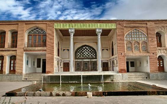 عمارت-آصف-وزیری-خانه-کرد-–-سنندج