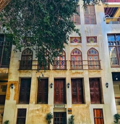 عمارت-دهدشتی-–-بوشهر