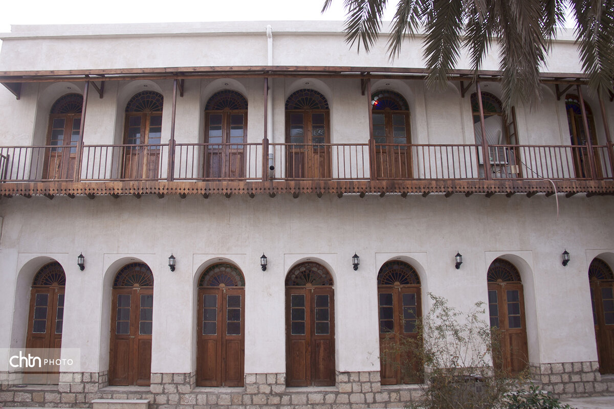 عمارت-علوی-–-بوشهر