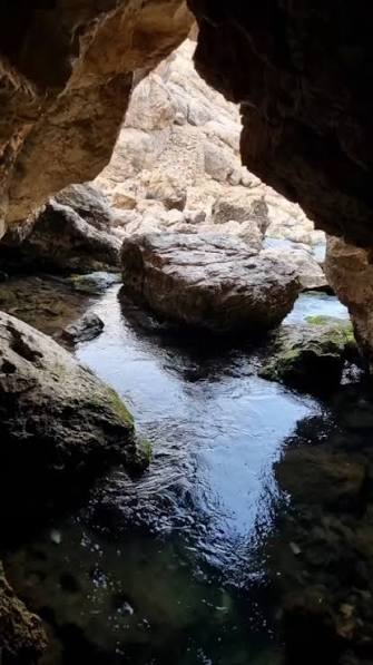 غار-سراب-–-روستای-امیدآباد-–-فارسان