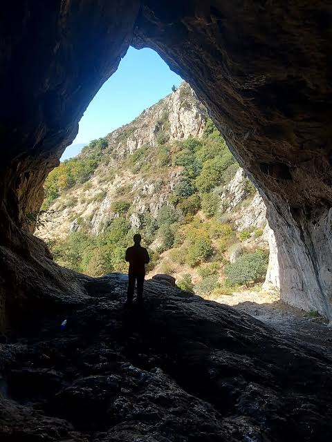 غارهای-نمکی-نجم‌آباد-–-روستای-نجم‌آباد-–-شهرستان-نظرآباد