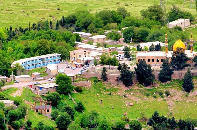 قدمگاه-محمد-حنفیه-–-روستای-قلات-–-سرچهان