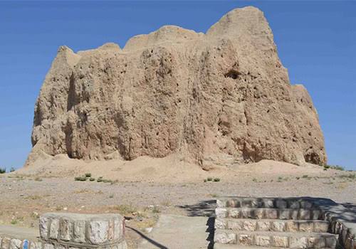 قصر-سرخ-بهرام-گور-تل-خاکی-–-صفاشهر-–-خرم‌بید