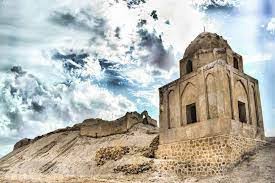 قلعه-اژدهاپیکر-لار-–-لار