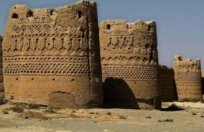 قلعه-تاریخی-اشکذر