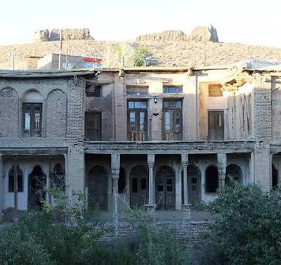 قلعه-تاریخی-هژبرپور-–-روستای-تخماقلو-–-بوئین-و-میاندشت