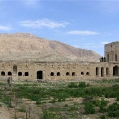 قلعه-پرگون-یا-قلعه-شاه‌پریون-–-شهر-قیر