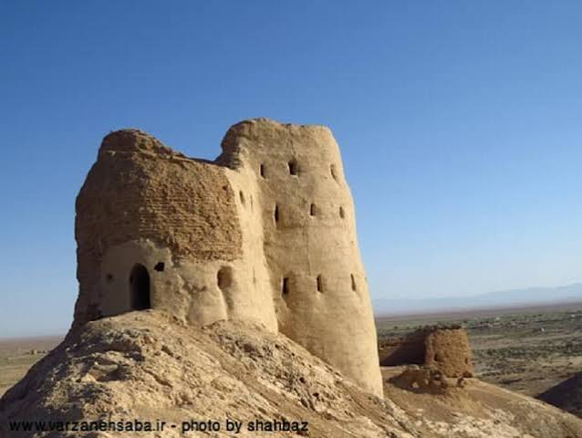 مجموعه-تاریخی-دژکوه-–-جنوب-غرب-حسن-آباد-–-جرقویه