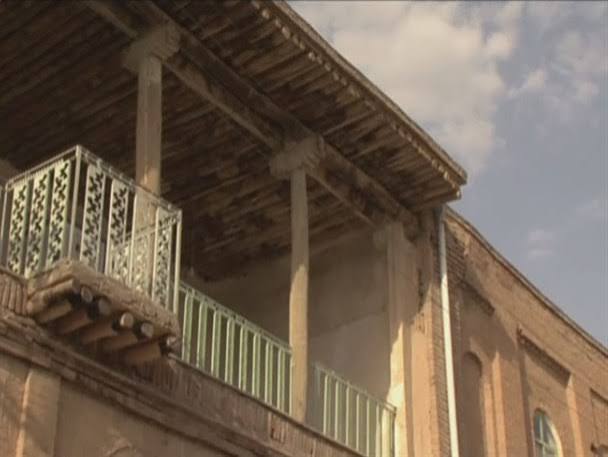 مسجد-تاریخی-شیخ-مظهر-سقز؛-معرفی-معماری-قاجاری-و-راهنمای-بازدید