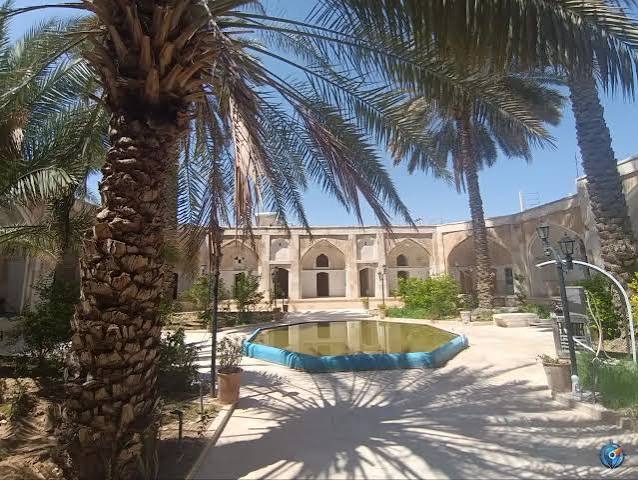 مسجد-و-مدرسه-خان-جهرم-–-جهرم