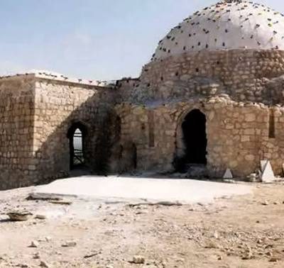 مقبره-جاماسب-حکیم-–-نزدیکی-روستای-گاره-–-خفر