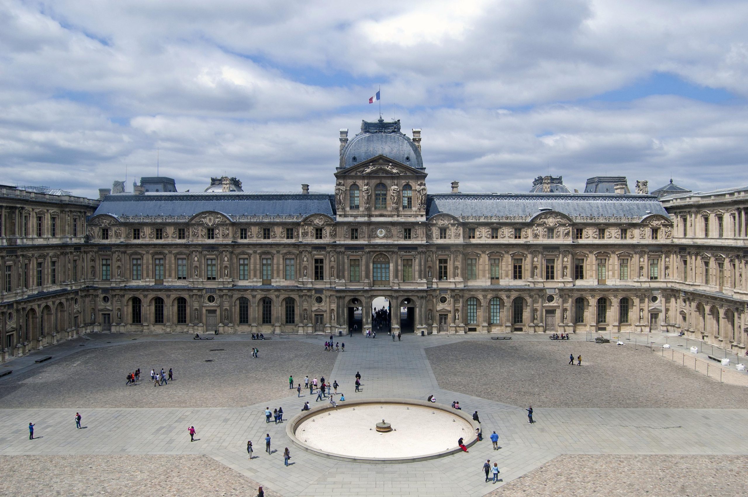 موزه-لوور-–-پاریس-–-Musee-du-Louvre-–-Louvre-Museum-1