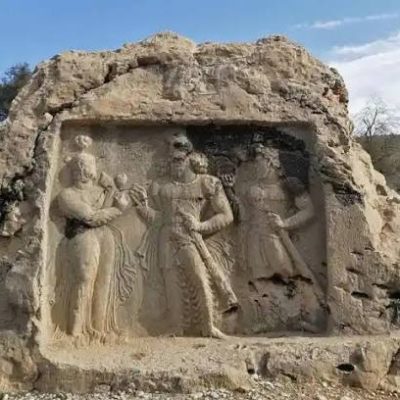 نقش‌برجسته-ساسانی-تنگ-قندیل-–-روستای-قندیل-–-کوه‌چنار
