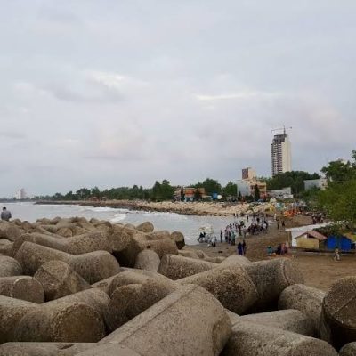 پارک-ساحلی-–-بابلسر
