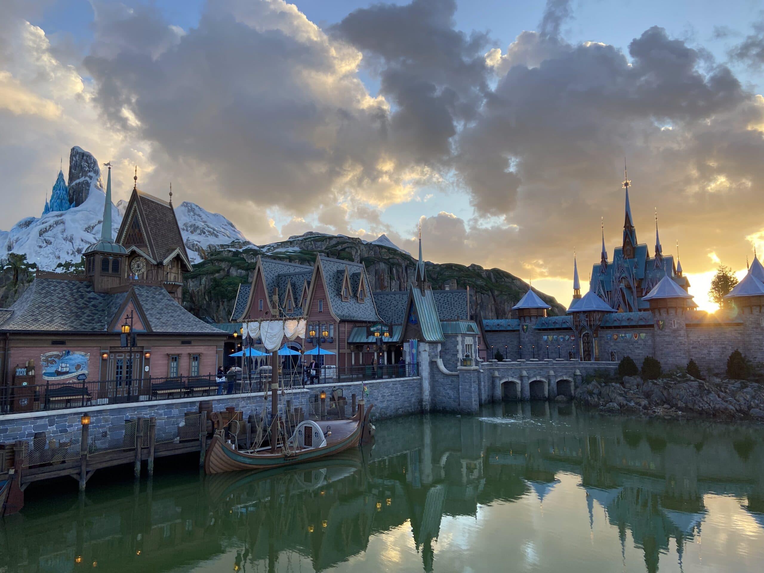 پارک-والت-دیزنی-استودیوز-–-Disney-Adventure-World-–-Disney-Adventure-World-–-شِسی،-Seine-et-Marne-–-Ile-de-France-5