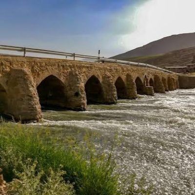 پل-تاریخی-اورگان-روی-زاینده-رود-–-روستای-اورگان-–-چادگان