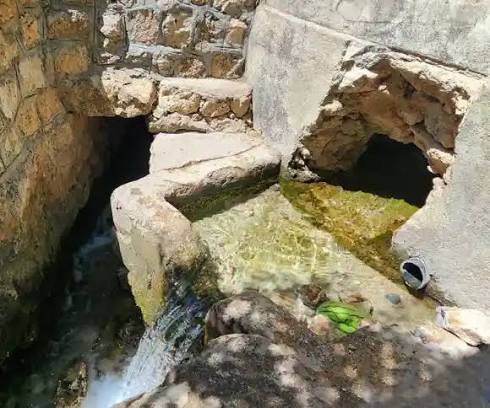 چشمه-مولا-–-روستای-آلیکوه-–-اردل
