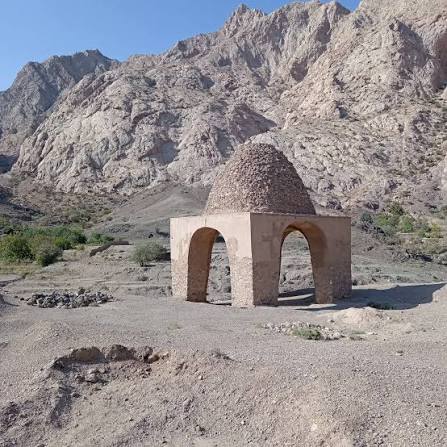 چهارطاقی-گبران-–-خرامه