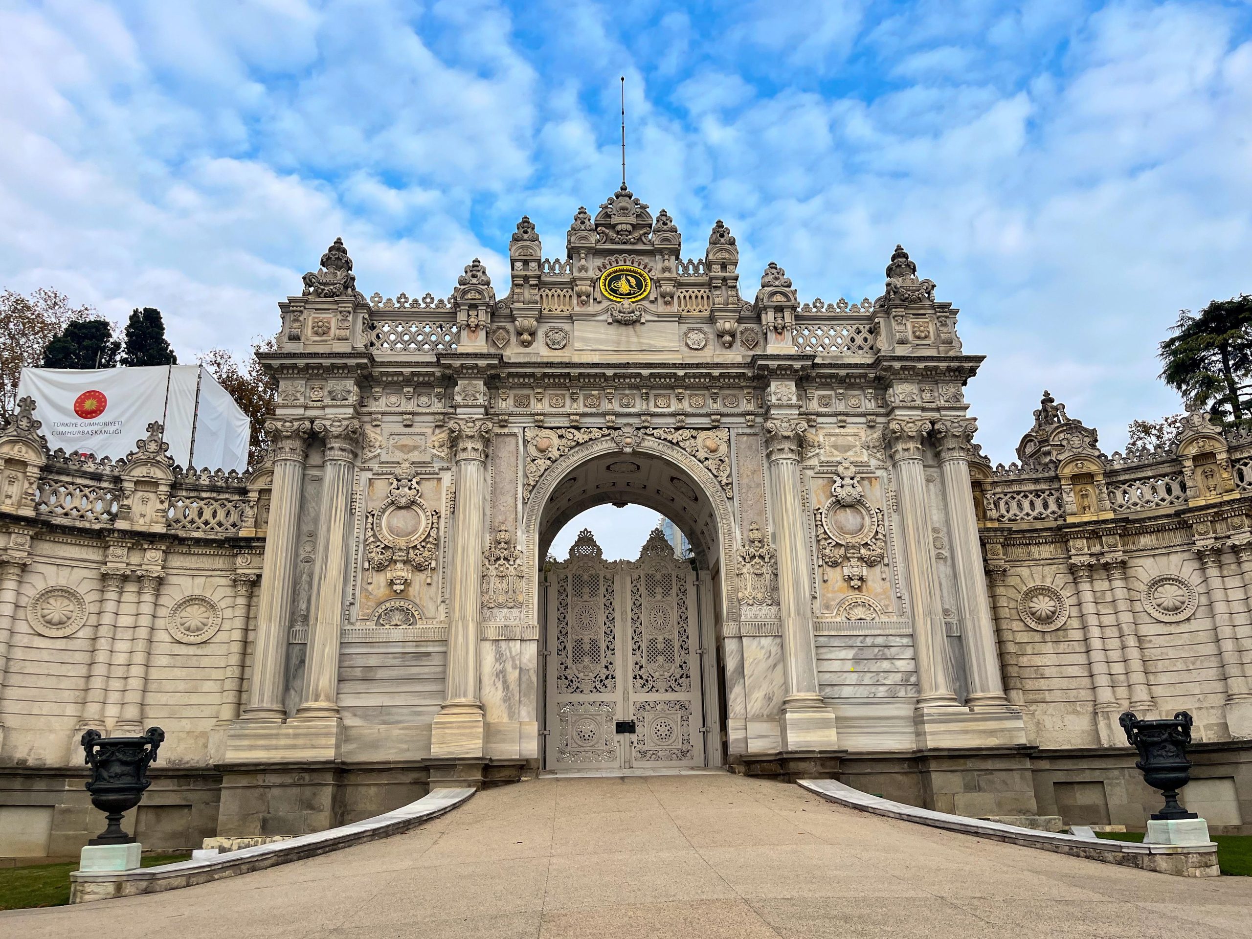 کاخ-دولماباغچه-–-استانبول،-منطقه-بشیکتاش-–-Dolmabahce-Sarayi-–-Dolmabahce-Palace-–-ترکیه-2