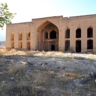کاخ-و-باغ-عباس‌آباد-–-هنجن-–-نطنز