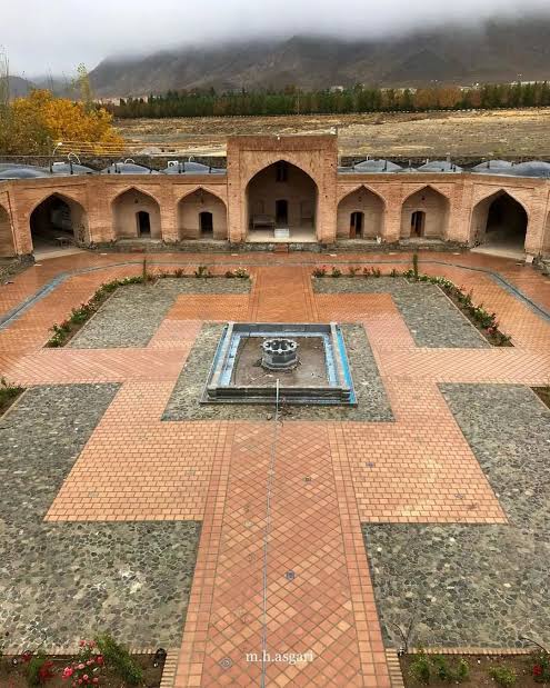 کاروانسرای-میرابوالمعالی-قلعه-کوهاب-–-نطنز