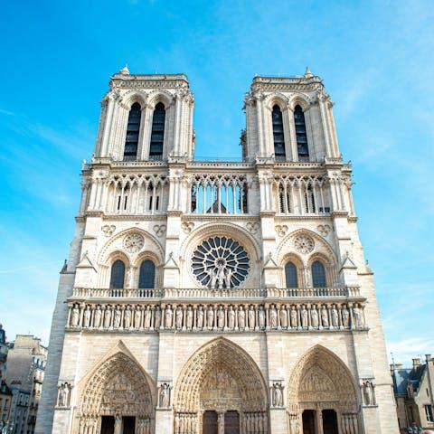 کلیسای-نوتردام-–-پاریس-–-Cathedrale-Notre-Dame-de-Paris-–-Notre-Dame-Cathedral-2