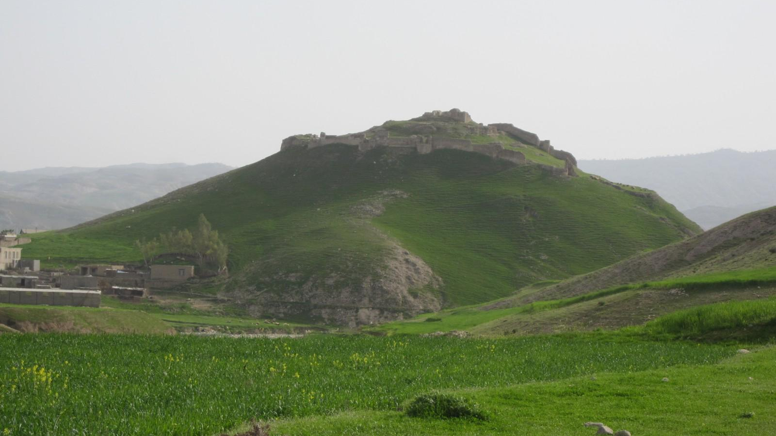 کوه-دینارکوه-در-محدوده-دهلران-–-دهلران