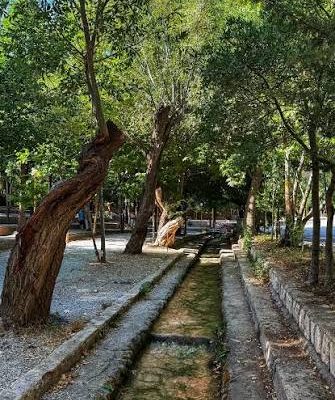 گردشگاه-و-چشمه-سیاسرد-–-بروجن