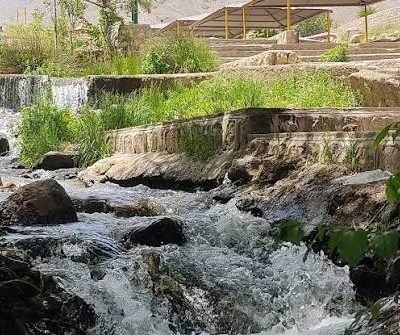 گردشگاه-چشمه-زنه-–-هفشجان-–-شهرستان-شهرکرد